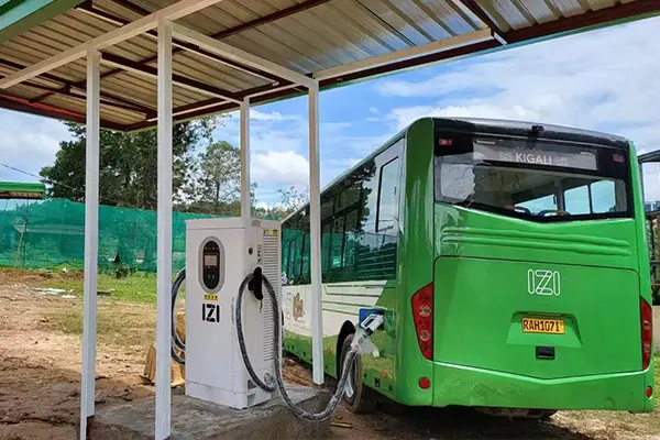 AMPPAL DC hurtigladingsprosjekt for IZI elektriske busser i Rwanda
